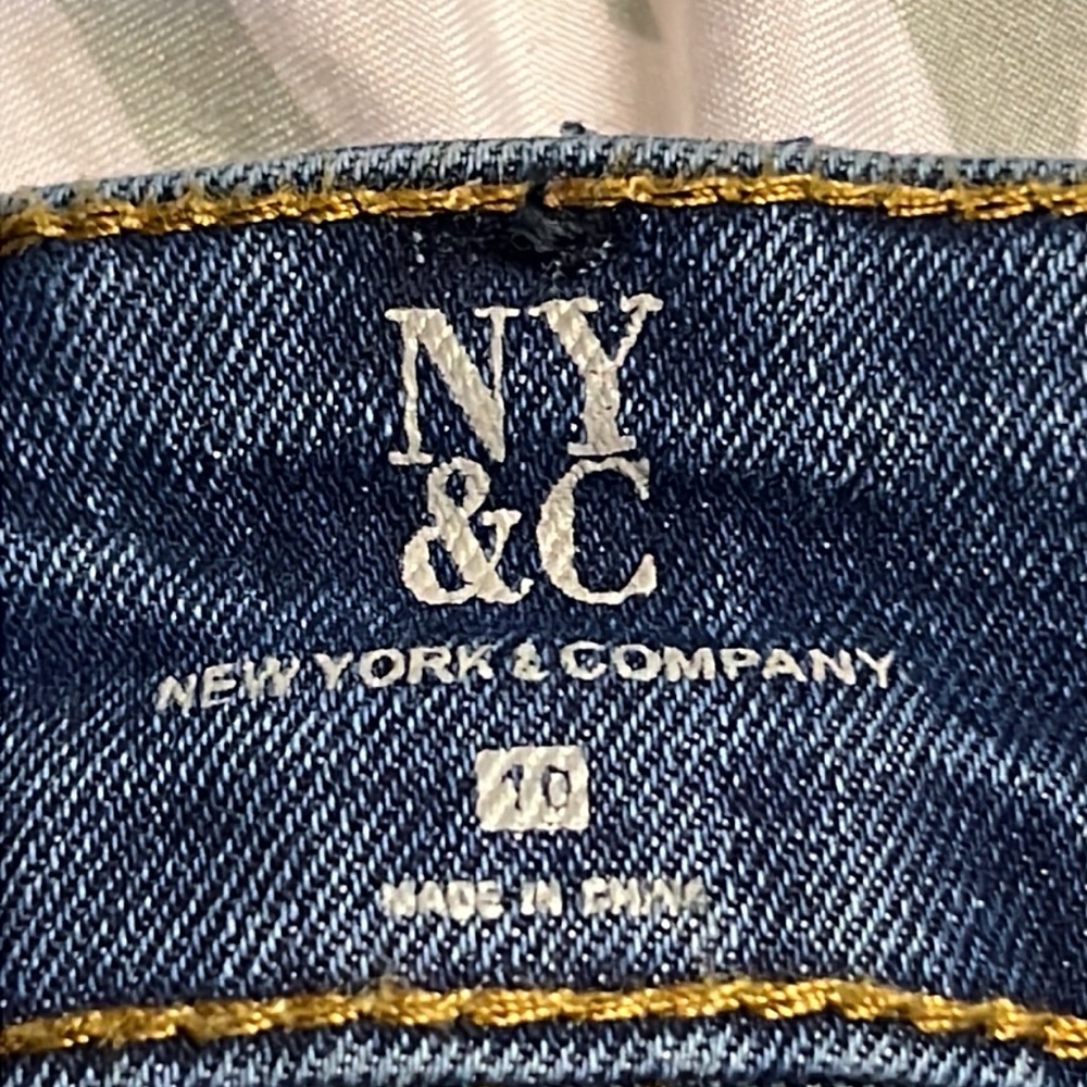 New York & Co worn 1x jeans. Super cute Sz 10 slimming. High waist - Picture 5 of 5